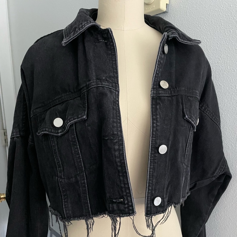 Black cropped jean jacket